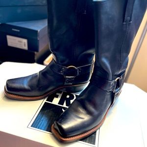 Navy Blue Frye Harness women boots size 10